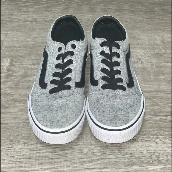 Vans classic black & gray Gs - Picture 2 of 8
